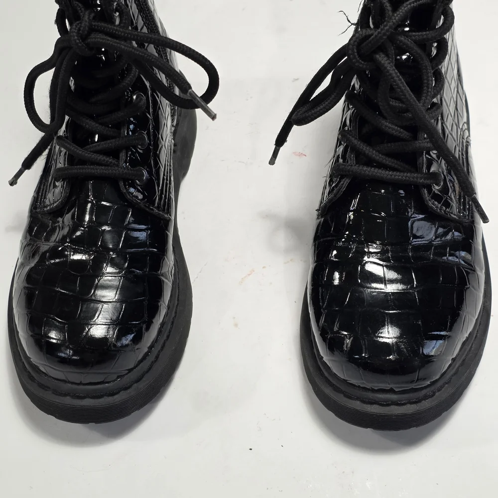 Steve Madden Baby Girl Black Croc-Embossed Combat Boots Size 2